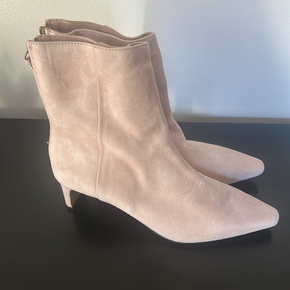 J Crew Stevie ankle boots in suede BA555 Size 7 Pink - Picture 1 of 6